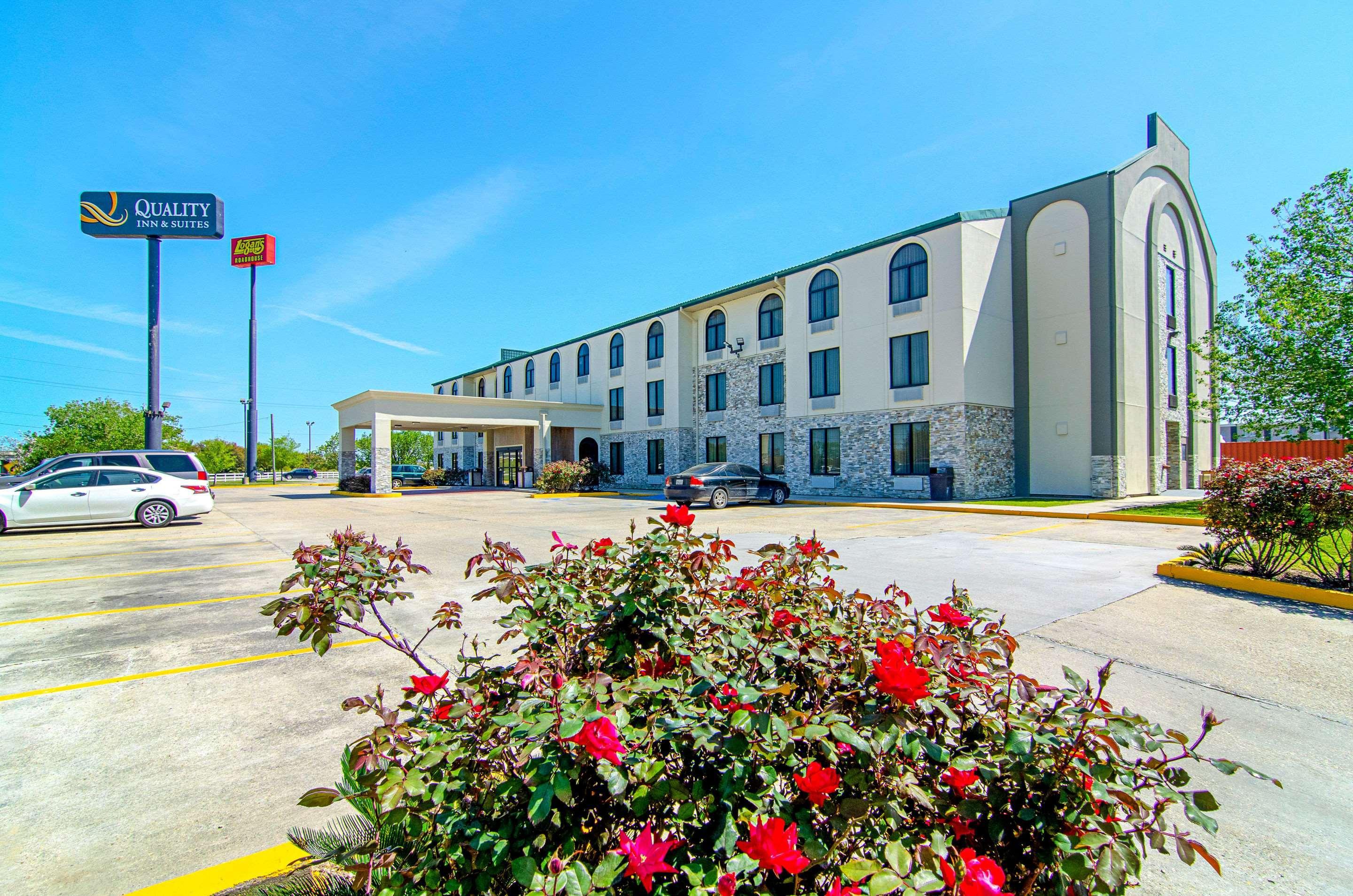 Quality Inn & Suites Near Tanger Outlet Mall Gonzales Exterior foto