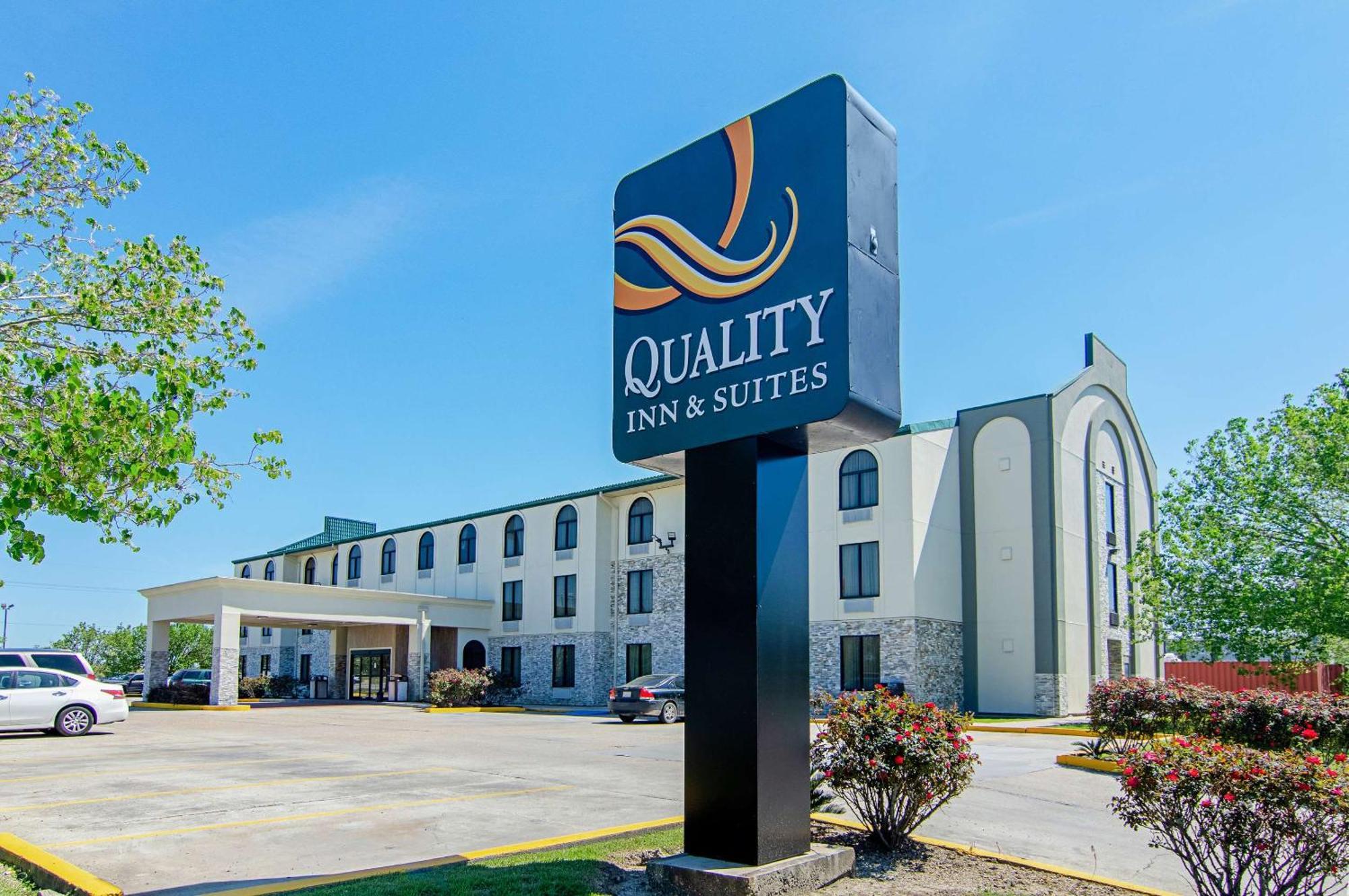 Quality Inn & Suites Near Tanger Outlet Mall Gonzales Exterior foto