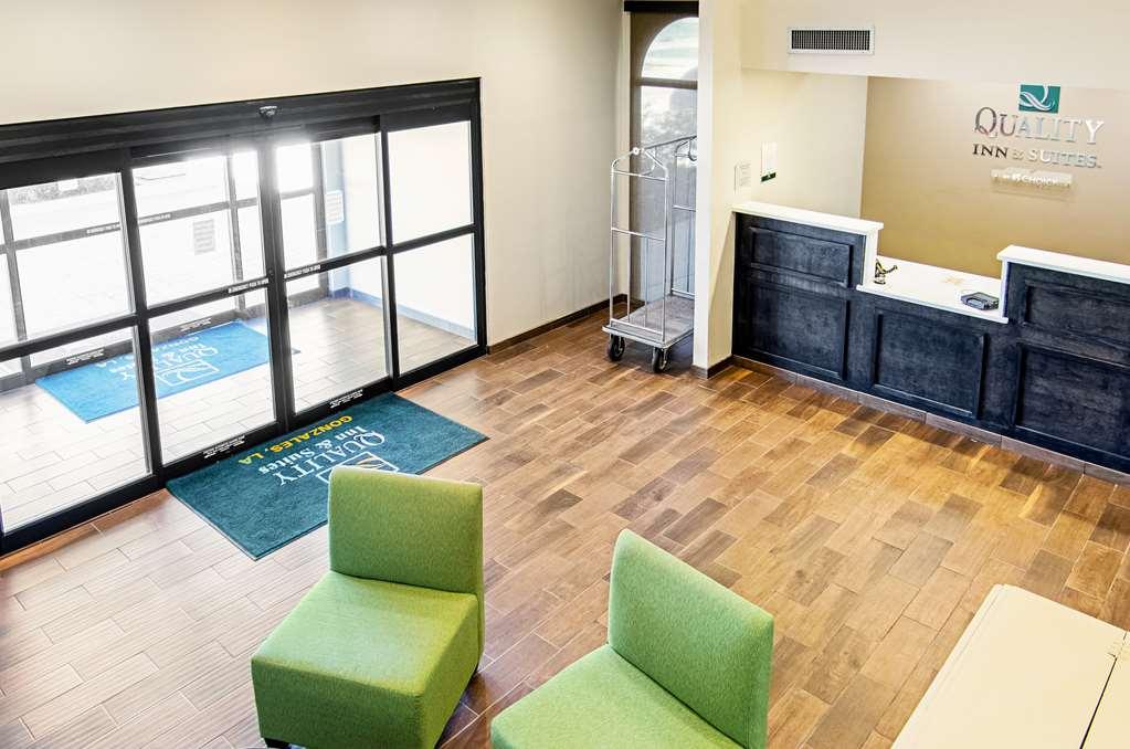 Quality Inn & Suites Near Tanger Outlet Mall Gonzales Interior foto